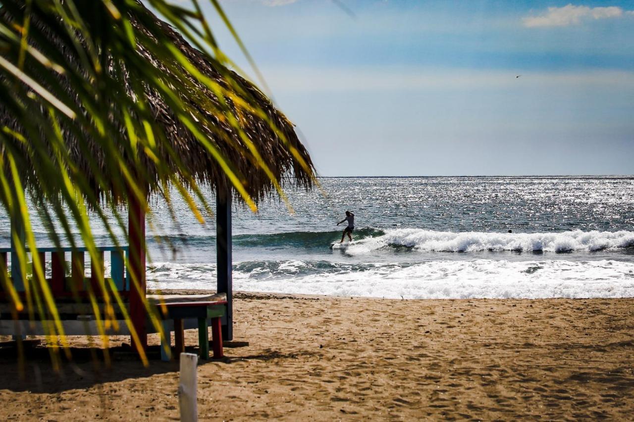 Отель Tapas & Surf Петакальтепе Экстерьер фото