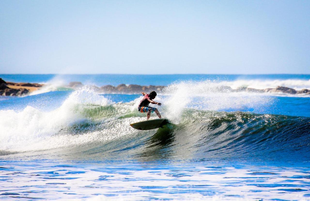 Отель Tapas & Surf Петакальтепе Экстерьер фото